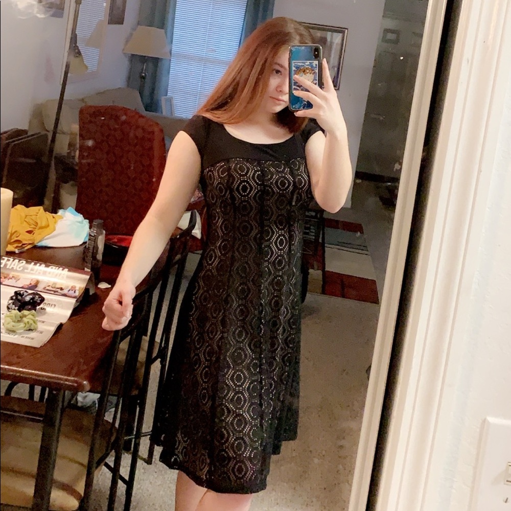 cute black formal dress!